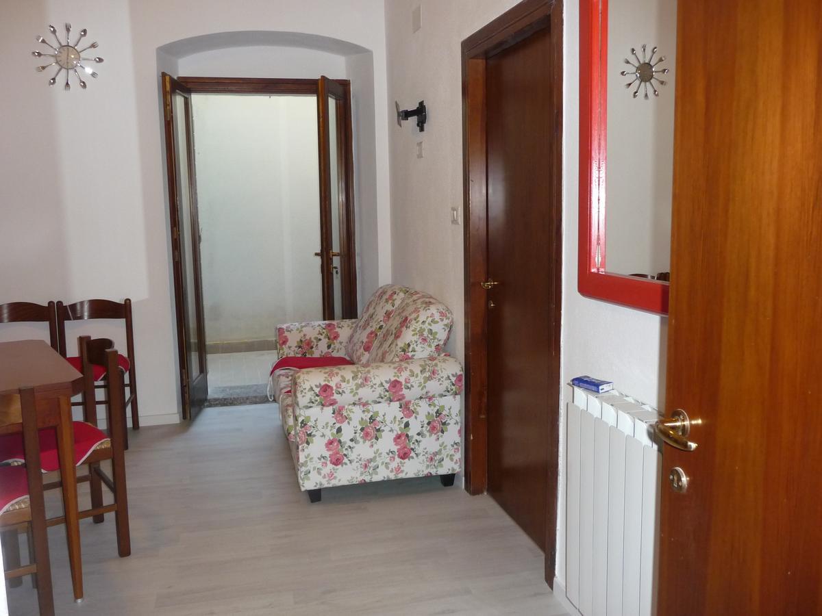 B&B Tredomus Tresnuraghes Buitenkant foto