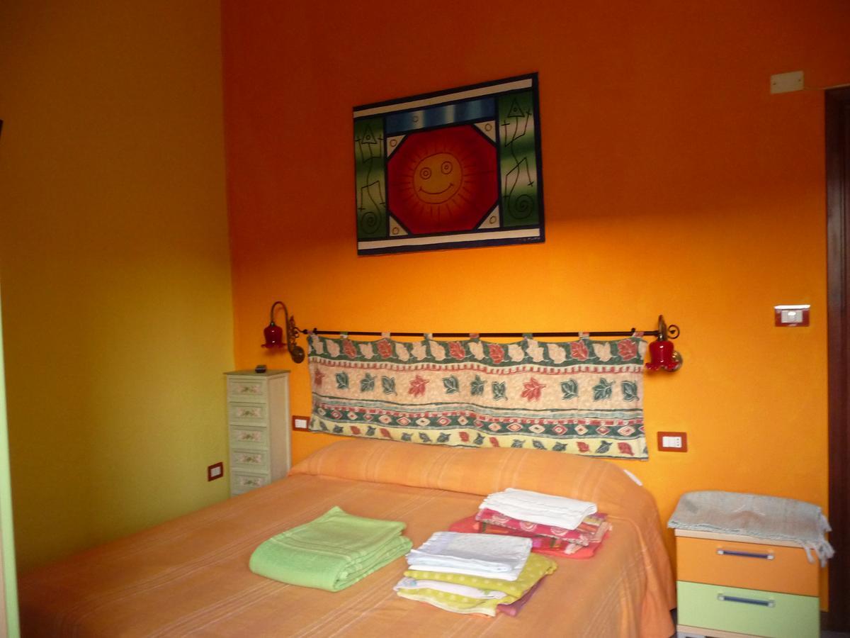 B&B Tredomus Tresnuraghes Buitenkant foto