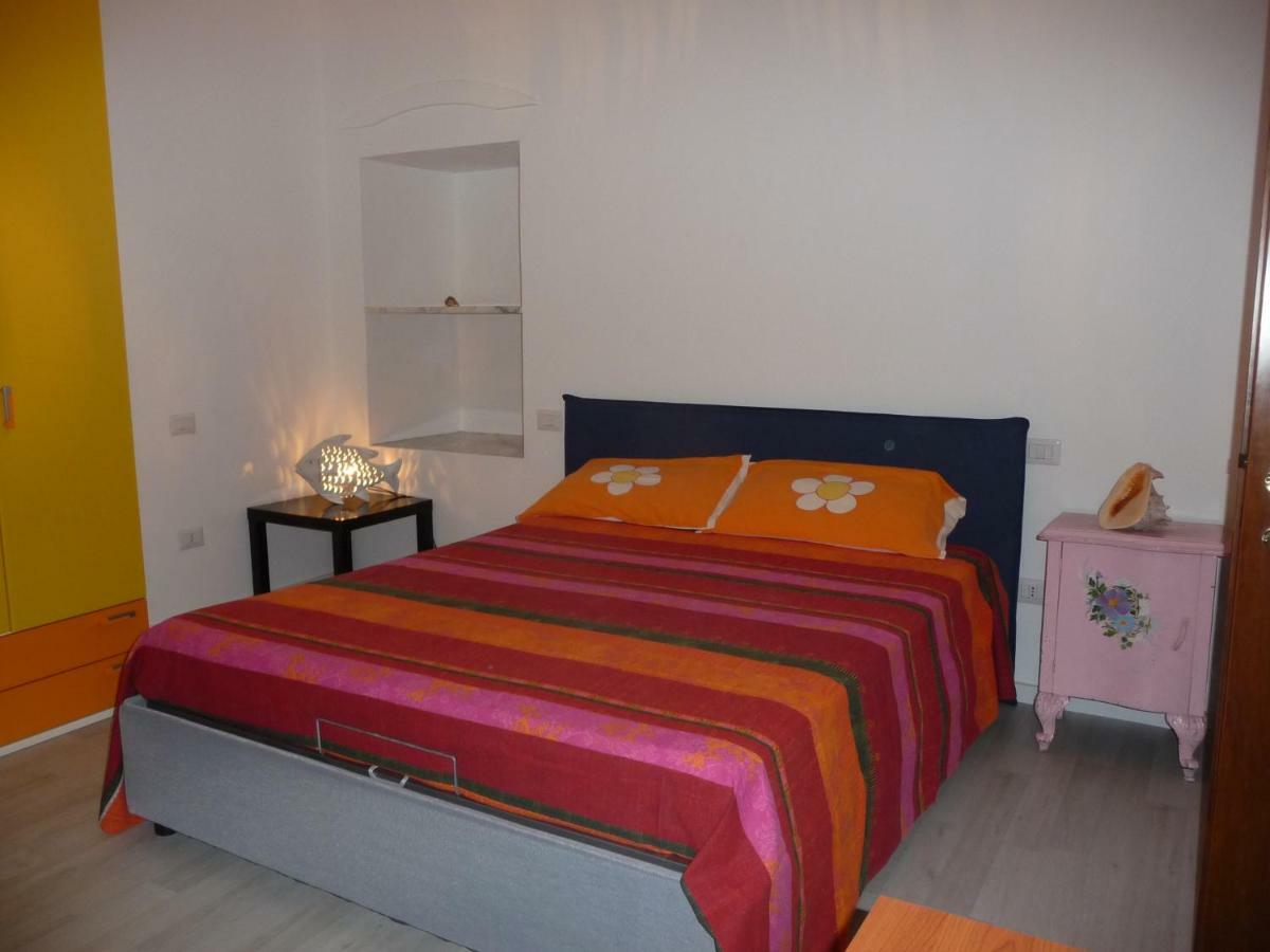 B&B Tredomus Tresnuraghes Buitenkant foto